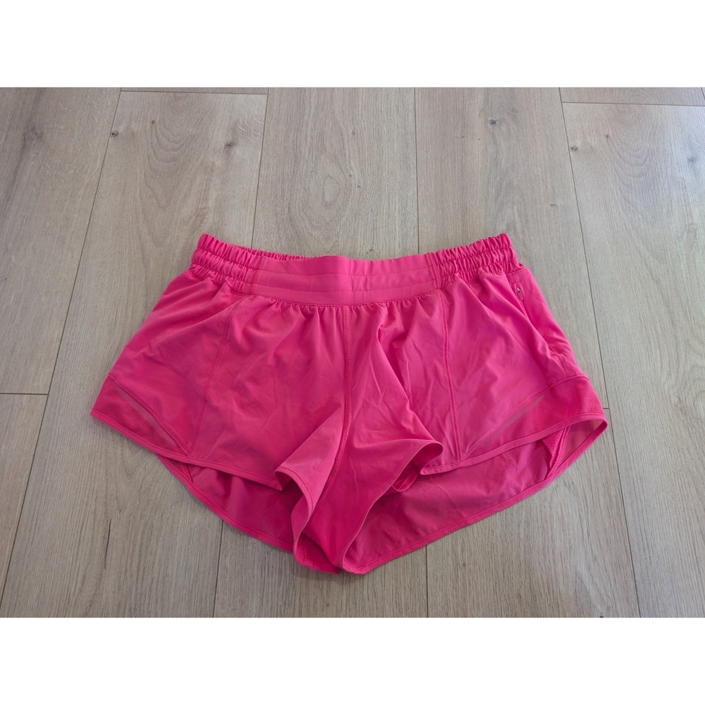 Lululemon Hotty Hot Low-Rise Lined Short 2.5" Pink Size 10 - Picture 3 of 7